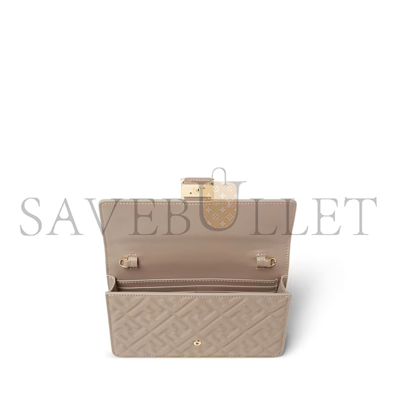 FENDI WALLET ON CHAIN BAGUETTE 8M0498AAJDF0E65 (21*11.5*5cm) FENDI WALLET ON CHAIN BAGUETTE 8M0498AAJDF0E65 (21*11.5*5cm)